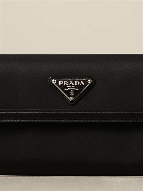 cartera prada negra mujer|Prada Livermore.